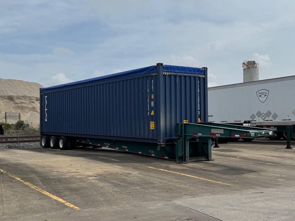Drop frame open top container on Palletized chassis